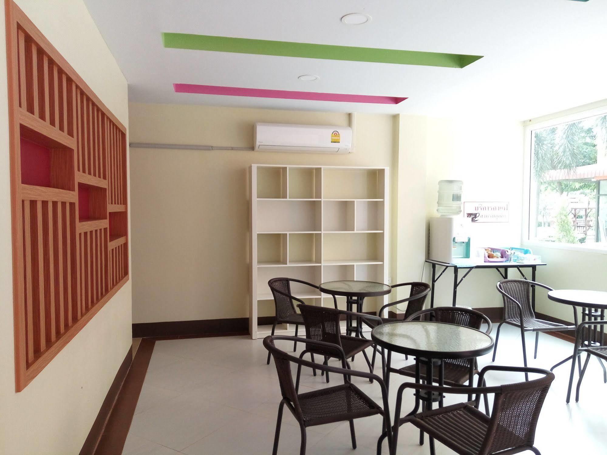 中央公园酒店 信武里府 外观 照片